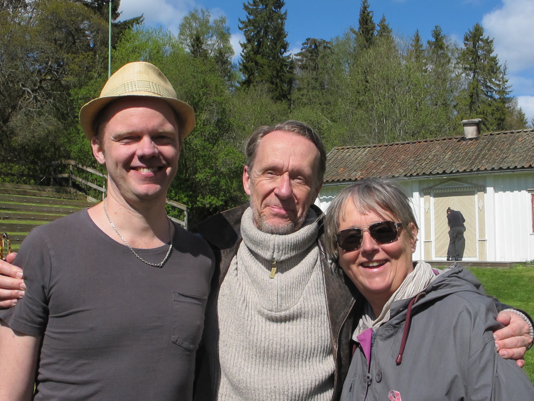 Olof Wretling Regissör, Kjell Peder Johansson (Stor-Sven) och Carina Ekman (Mor Lisa)